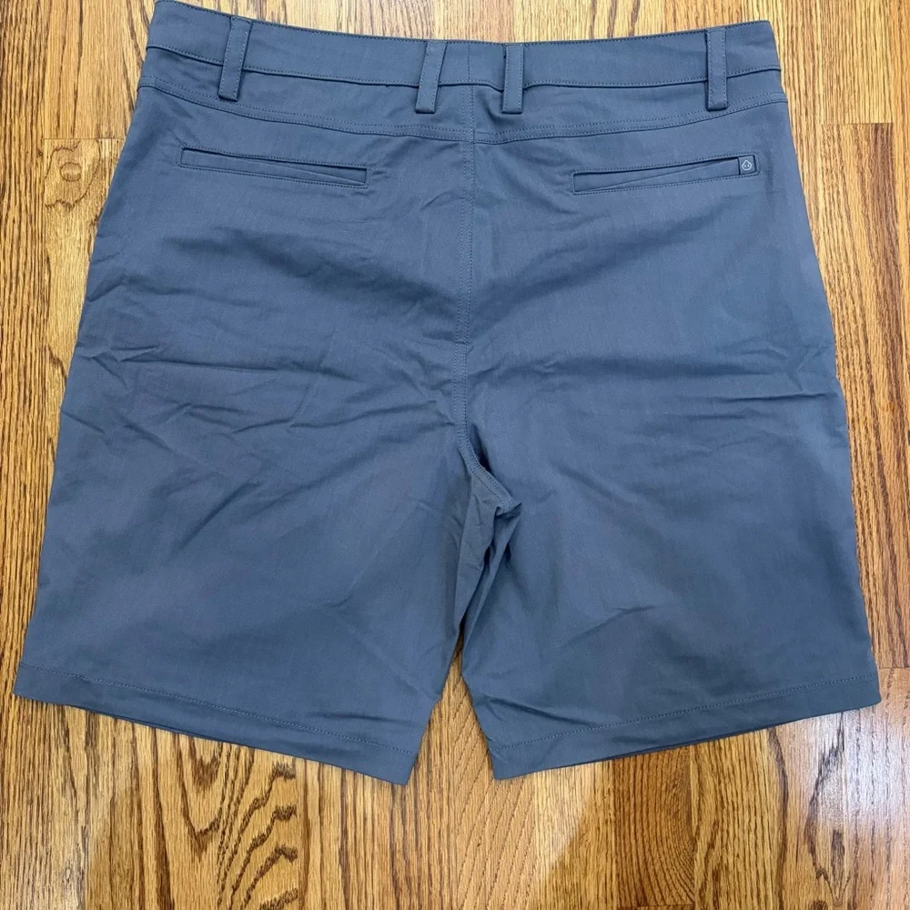tasc Motion 9" short in deep indigo - Picture 7 of 15